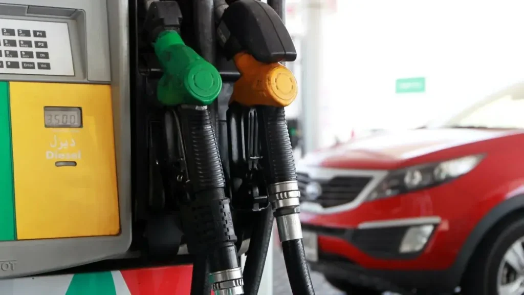 car fueling in dubai